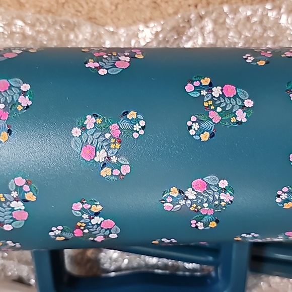 New 40 oz Simple Modern Disney Mickey tumbler